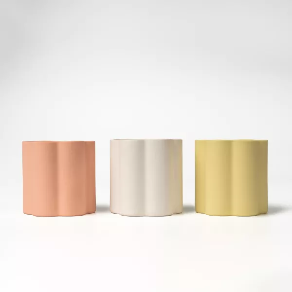 கலை மலர் விளிம்பு பீங்கான் மெழுகுவர்த்தி வைத்திருப்பவர் கலை மலர் விளிம்பு பீங்கான் மெழுகுவர்த்தி வைத்திருப்பவர்