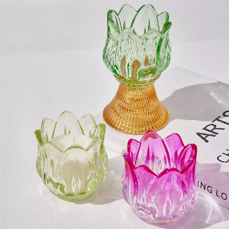 வண்ண மெர்வில்ஸ் ஃப்ளோரல்ஸ் கண்ணாடி மெழுகுவர்த்தி